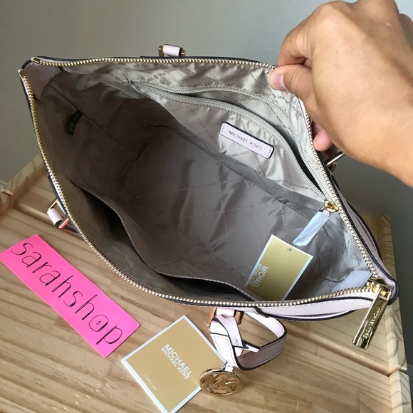 🌼Michael Kors Set - Picture 9 of 16